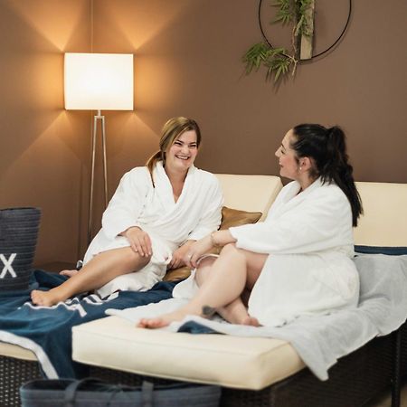 Therme Laa - Hotel & Silent Spa ลาอันเดอร์ธายา ภายนอก รูปภาพ