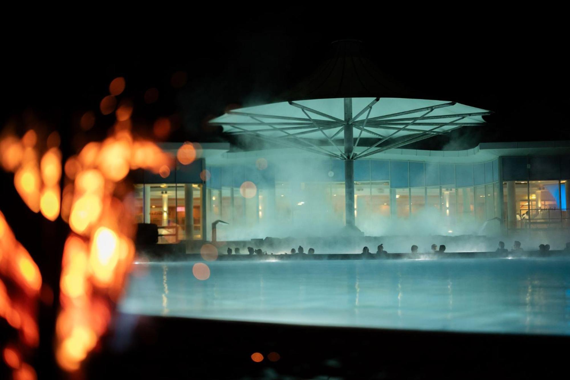 Therme Laa - Hotel & Silent Spa ลาอันเดอร์ธายา ภายนอก รูปภาพ