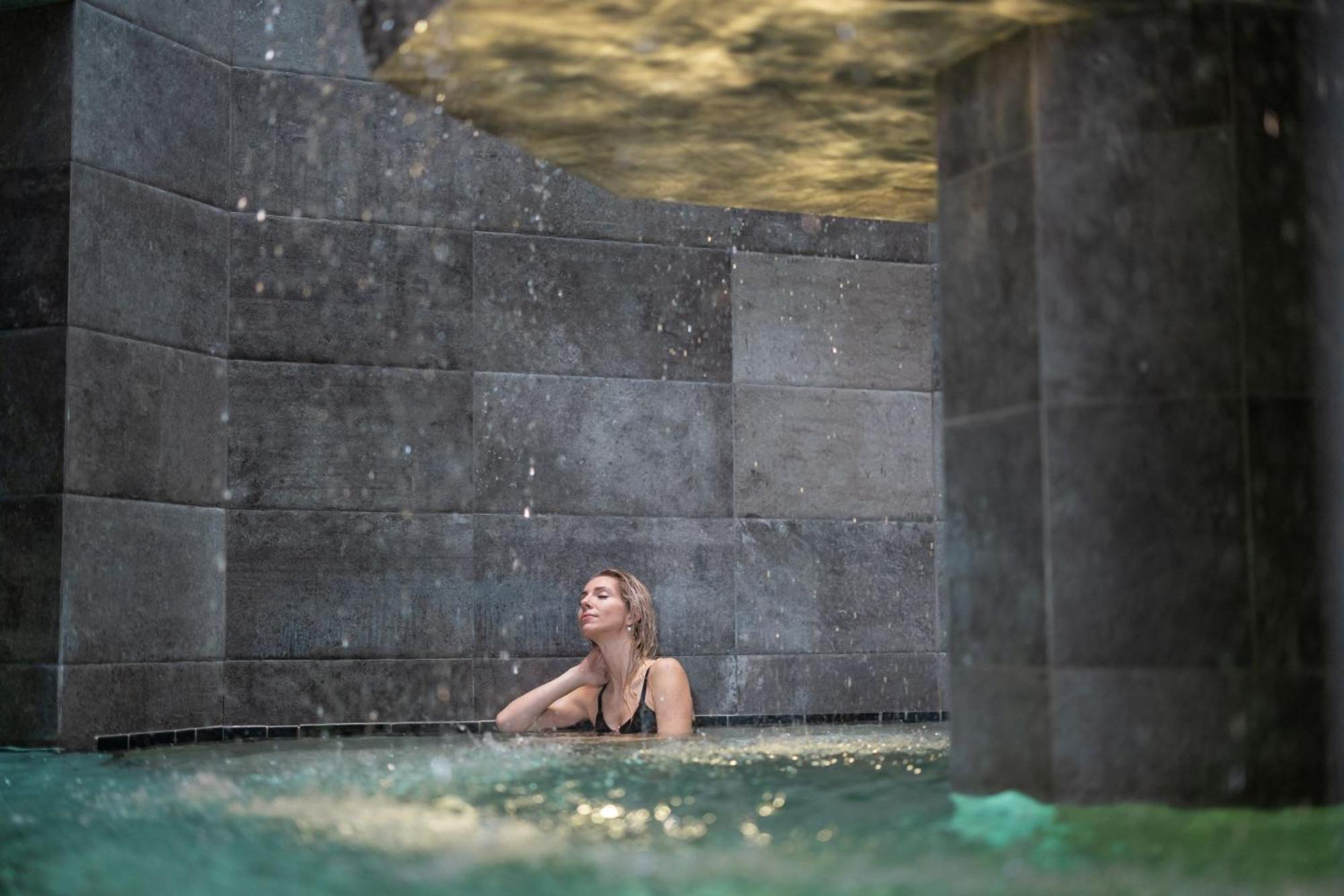 Therme Laa - Hotel & Silent Spa ลาอันเดอร์ธายา ภายนอก รูปภาพ