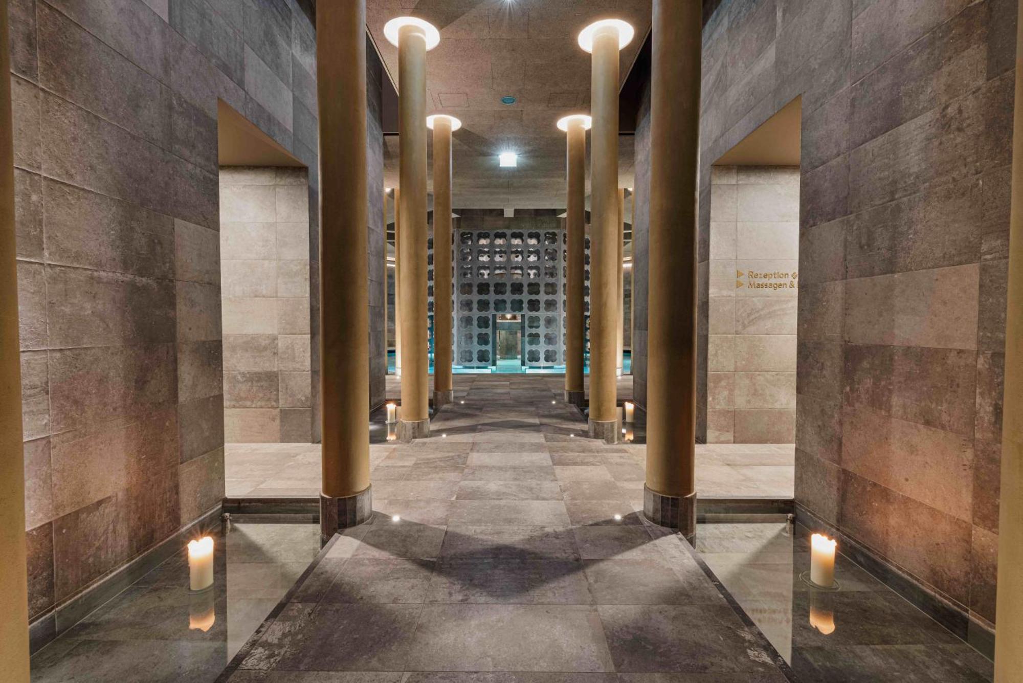 Therme Laa - Hotel & Silent Spa ลาอันเดอร์ธายา ภายนอก รูปภาพ
