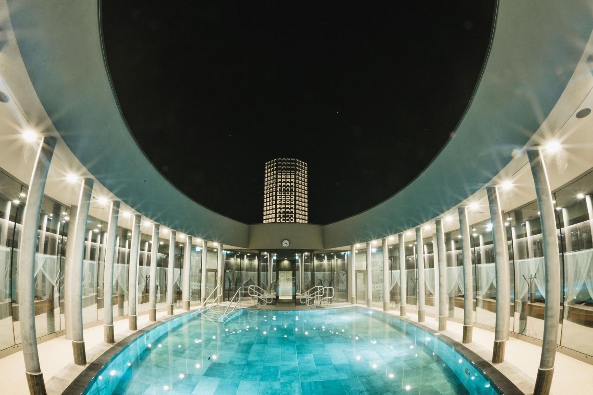 Therme Laa - Hotel & Silent Spa ลาอันเดอร์ธายา ภายนอก รูปภาพ