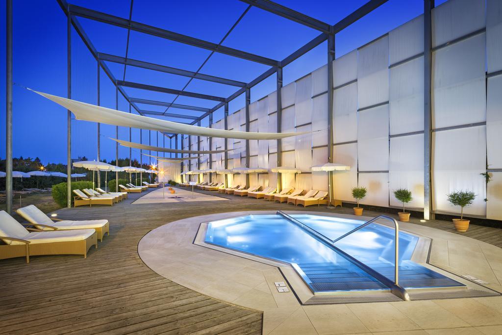 Therme Laa - Hotel & Silent Spa ลาอันเดอร์ธายา ภายนอก รูปภาพ