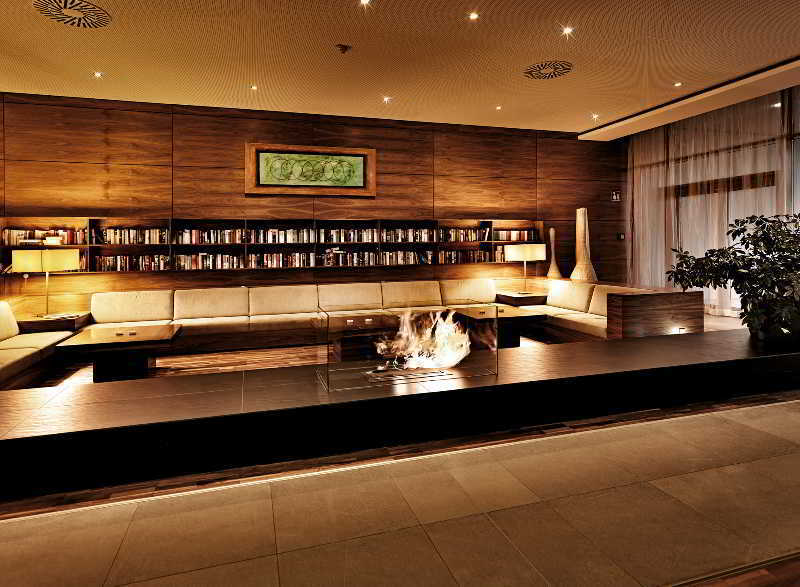 Therme Laa - Hotel & Silent Spa ลาอันเดอร์ธายา ภายนอก รูปภาพ