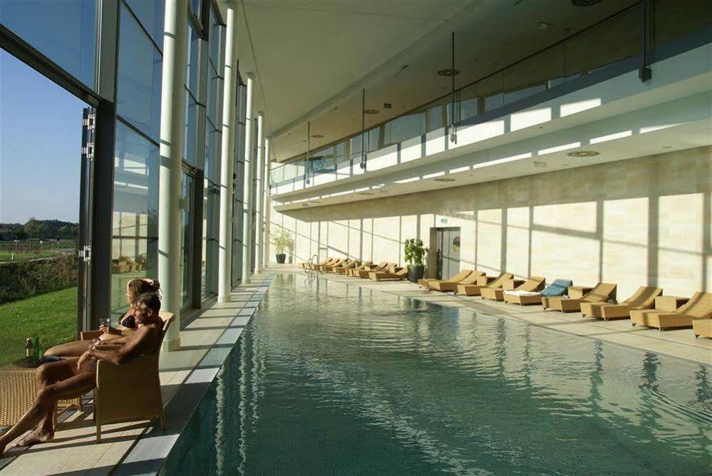 Therme Laa - Hotel & Silent Spa ลาอันเดอร์ธายา ภายนอก รูปภาพ