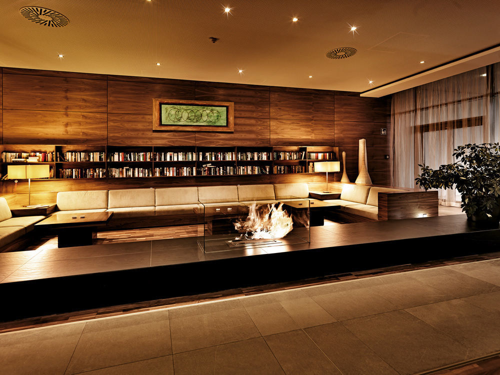 Therme Laa - Hotel & Silent Spa ลาอันเดอร์ธายา ภายนอก รูปภาพ