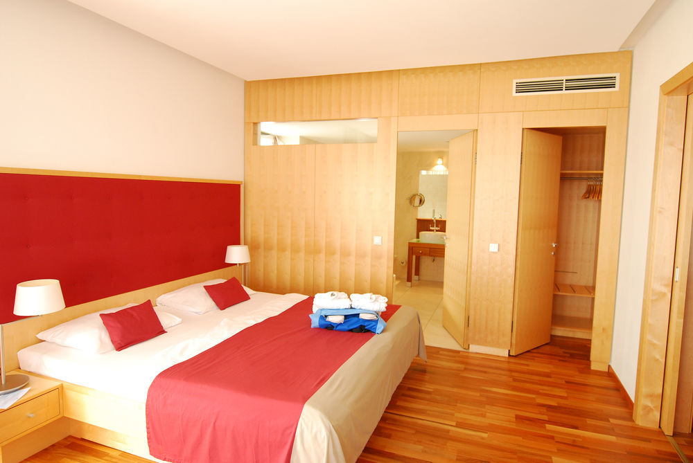 Therme Laa - Hotel & Silent Spa ลาอันเดอร์ธายา ภายนอก รูปภาพ