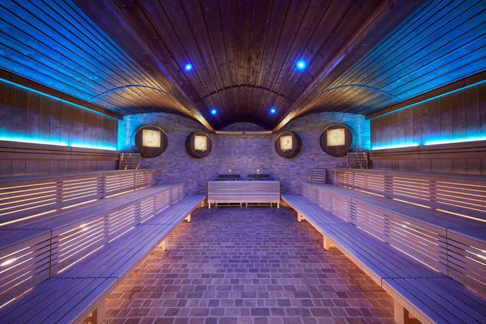 Therme Laa - Hotel & Silent Spa ลาอันเดอร์ธายา ภายนอก รูปภาพ