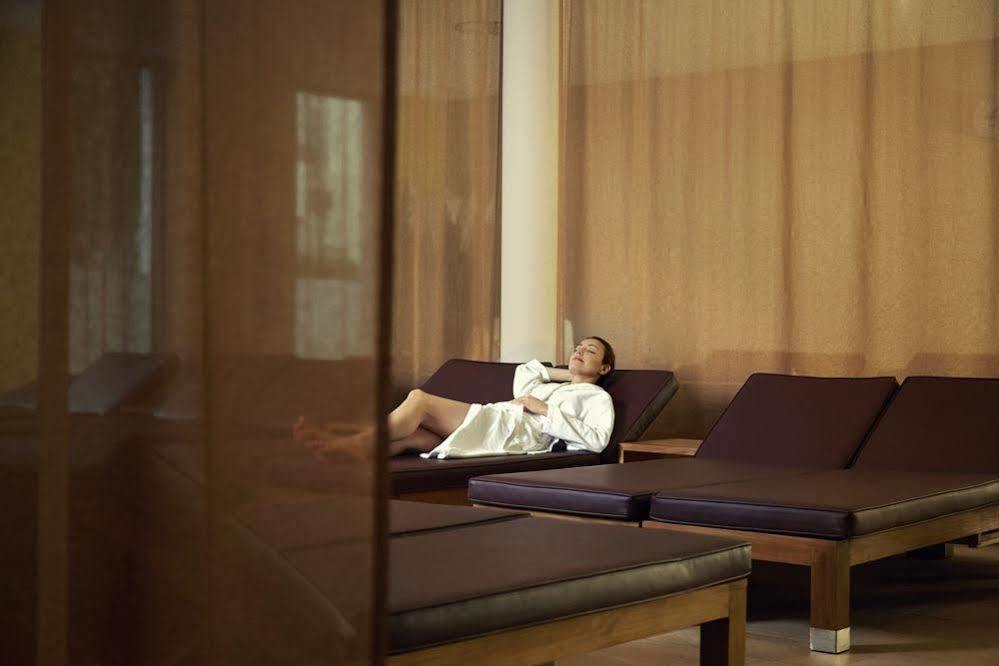 Therme Laa - Hotel & Silent Spa ลาอันเดอร์ธายา ภายนอก รูปภาพ