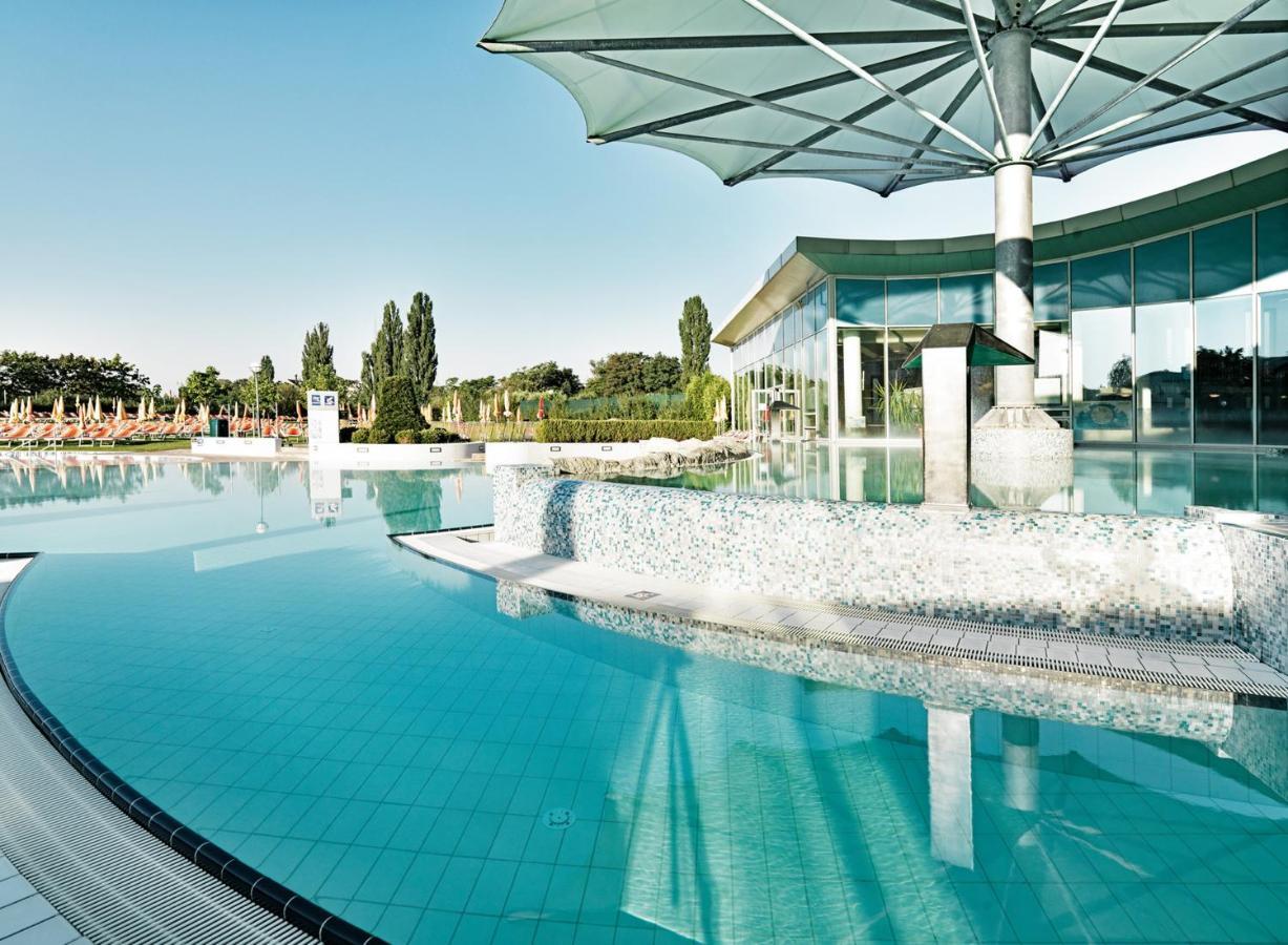 Therme Laa - Hotel & Silent Spa ลาอันเดอร์ธายา ภายนอก รูปภาพ